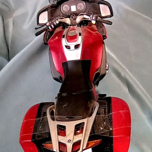 AUTOart BMW R 1200 RT 1:10 Diecast Collectible Motorcycle Like New