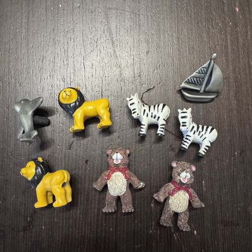Animal-shaped knobs set for children's wardrobes and drawers like new
