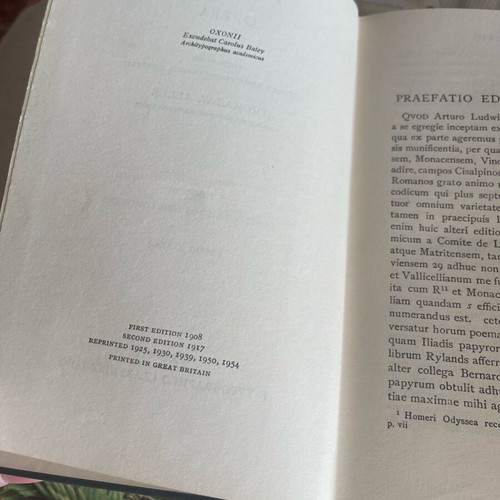 Oxford stereotypical editions used, set of 8 books with ancient text