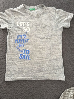 Benetton T-shirt for boys 8-9 years like new, grey and blue, size 140 cm
