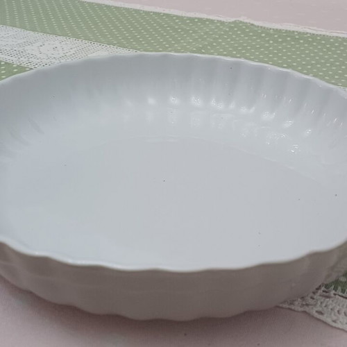 RBA porcelain tart pan like new