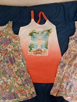 Dresses pack size 8-10 years like new, H&M and Mayoral