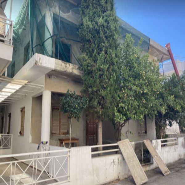 Διωροφο Κτίσμα