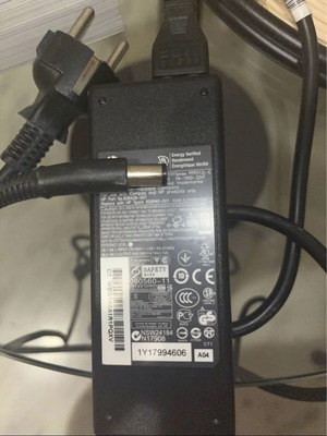 HP Pavilion Laptop Power Adapter like new, original 19V 4.74A 90W