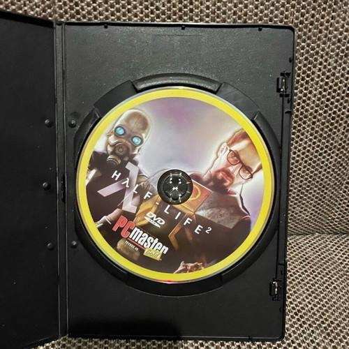 Half Life 2 used PC game, functional