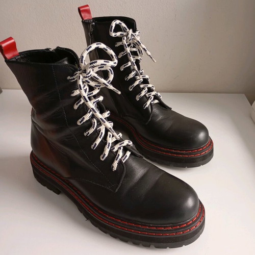 Bibi Lou leather women's ankle boots used, size 39/39.5, black/red