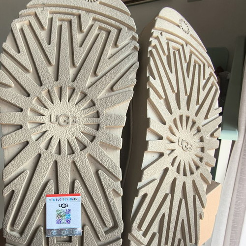 UGG Goldenglow Toggle sandals, beige, size 37