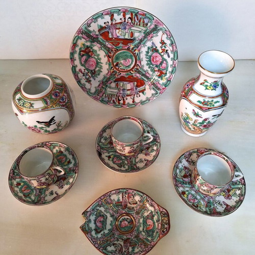 Vintage Chinese Famille Rose Medallion porcelain set used