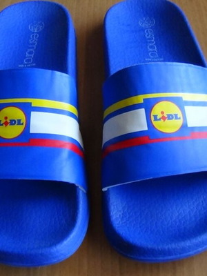 Esmara pool slides slippers size 41 like new, blue multicolor
