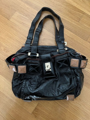 Vintage τσάντα Chloé από patent leather μεταχειρισμένη, ώμου, μαύρη-καφέ