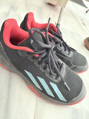 Adidas athletic shoes like new, size 37, black and red