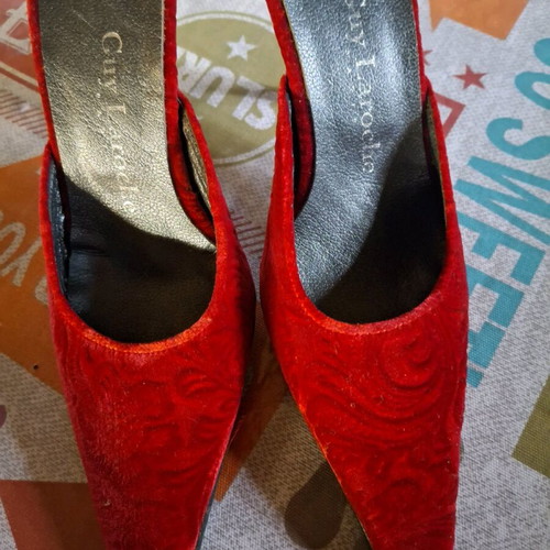 Guy Laroche Red Velvet Slippers Size 36 New