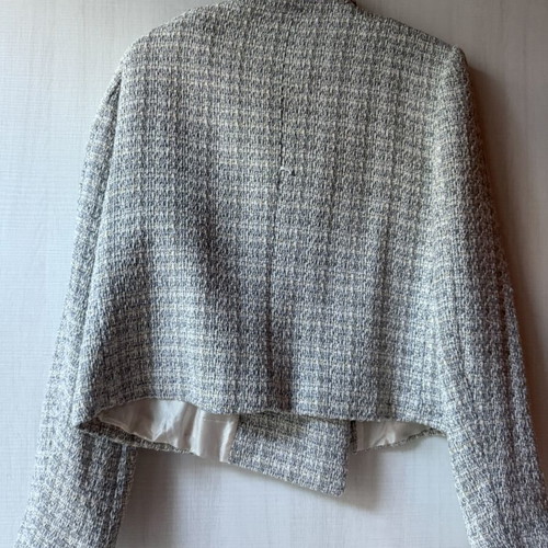 Zara short jacket like new, size Large, white and gray