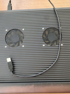 Akasa AK-NBC-02B Cooling Pad for Laptop up to 17.3" used, aluminum