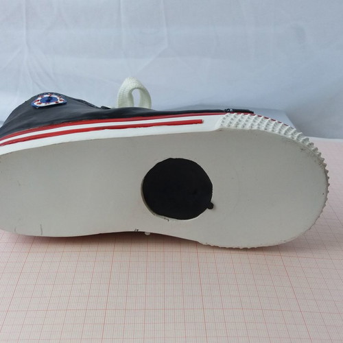 Ceramic piggy bank new in excellent imitation