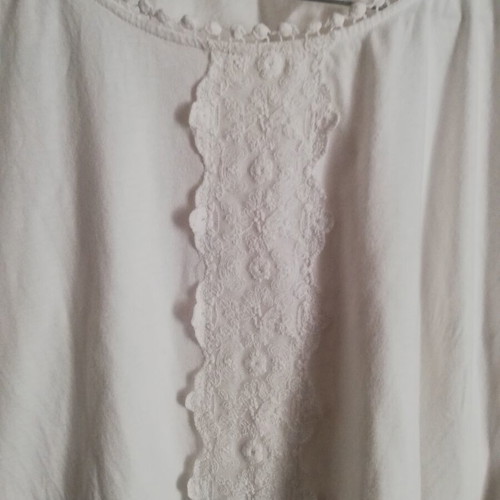 White long-sleeve blouse with lace, like new, XL, 100% cotton