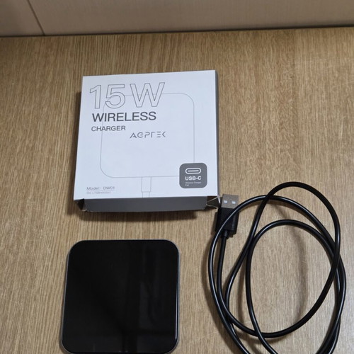 AGPTEK DW01 wireless charger 15W new, Qi-compatible
