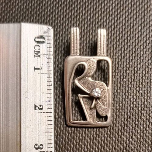 Silver pendant vintage used with phianite stone