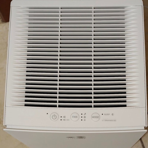 Daikin Air Purifier MC30Y like new with HEPA filter and deodorizer