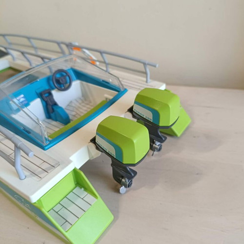 Playmobil catamaran used with panoramic window for water play