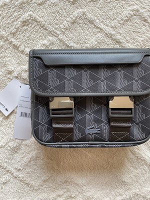 Lacoste crossbody bag like new, gray
