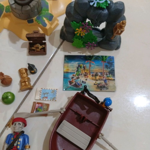 Playmobil pirate set like new, complete without box