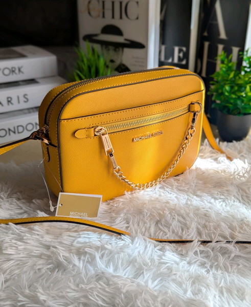 Michael Kors -  Jet Set Large Saffiano Leather Crossbody Bag