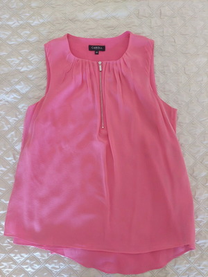 Caroll blouse pink with zipper like new, size M