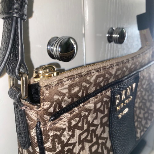DKNY crossbody bag like new, black and beige