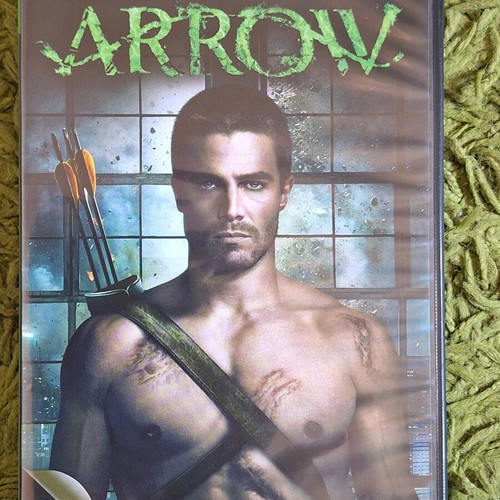 Arrow DVD new, first season with subtitles