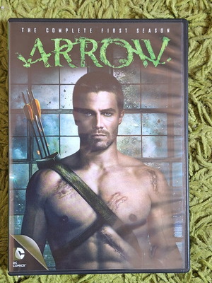 Arrow DVD καινούργιο, πρώτη σεζόν με υπότιτλους