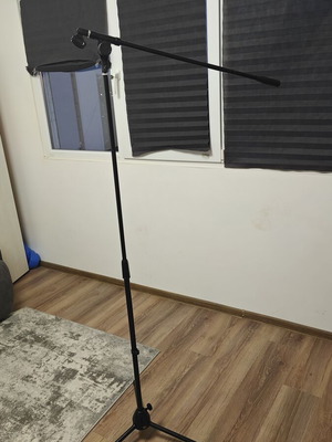 Stagg MIS-1022BK telescopic microphone stand