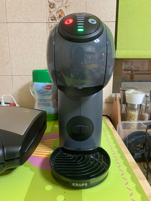 Krups Genio S Кафе машина за капсули Dolce Gusto нова