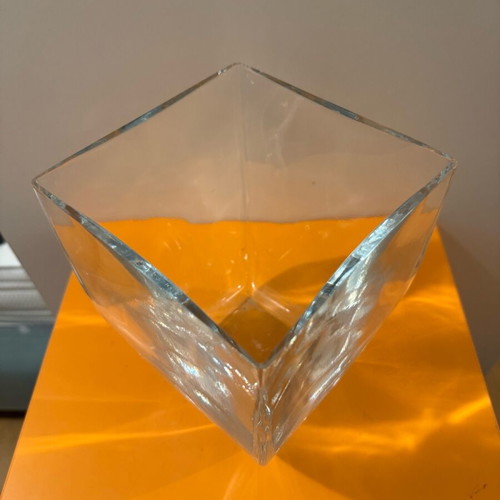 Glass square vase used, impressive and heavy