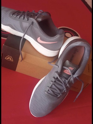 Nike gray-pink athletic shoes like new, size 42