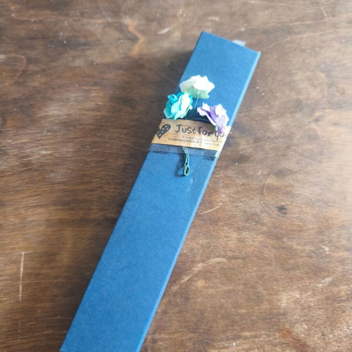 Pen with pearl in gift box new