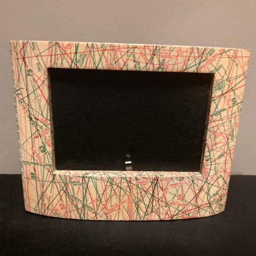 Vintage picture frame 1950 pattern like new