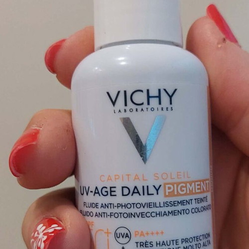 Vichy skincare set with sunscreen, anti-wrinkle eye cream and eyebrow mascara, like new