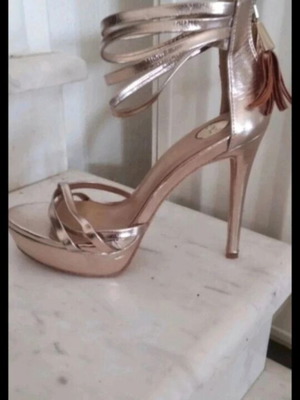 Exe high heels size 39, new, gold