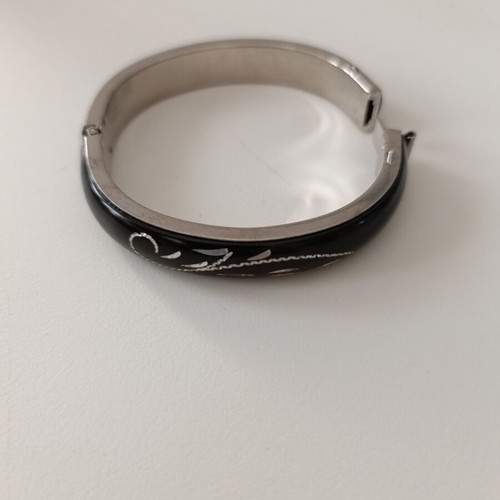 Set of 2 fashion bracelets, black enamel bangle and charm bracelet