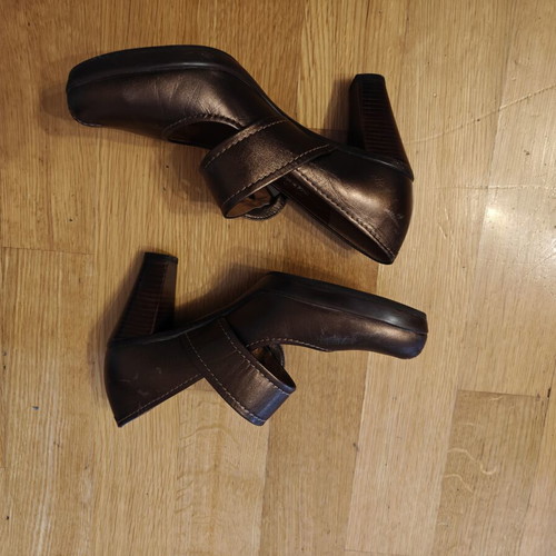 Clarks leather platform pumps bronze like new, size 38