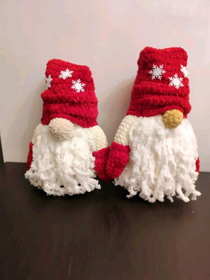 Handmade Christmas gnomes new with red hats and fluffy beards