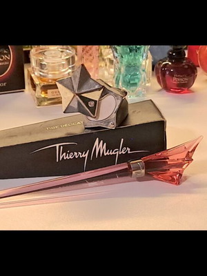 Mugler Angel hair clip and ring with compact parfum set