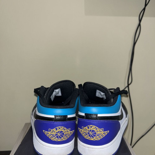 Jordan Air 1 Low sneakers like new, size 44, white and purple