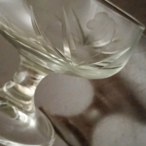 Vintage stemmed glasses set of 6 like new