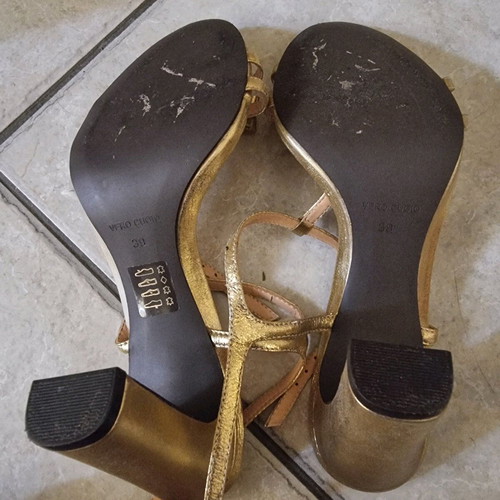 Vicenza leather gold high-heeled sandals like new, size 39