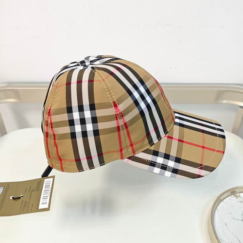 Burberry handmade baseball cap new, beige