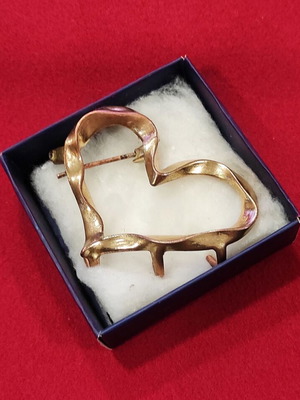 Bronze heart brooch from the 1960s, like new