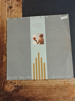 Sweet Dreams Eurythmics vinyl record used, good condition
