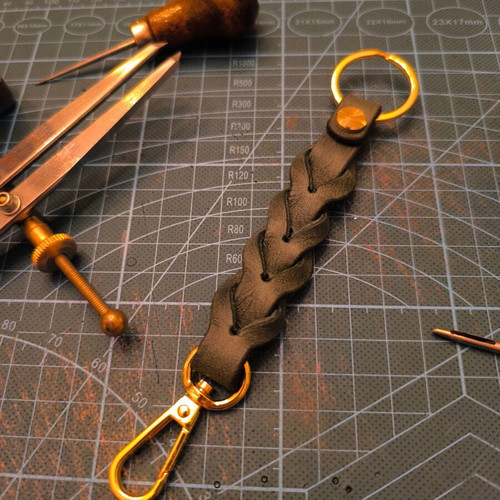 HANDMADE LEATHER KEYCHAIN